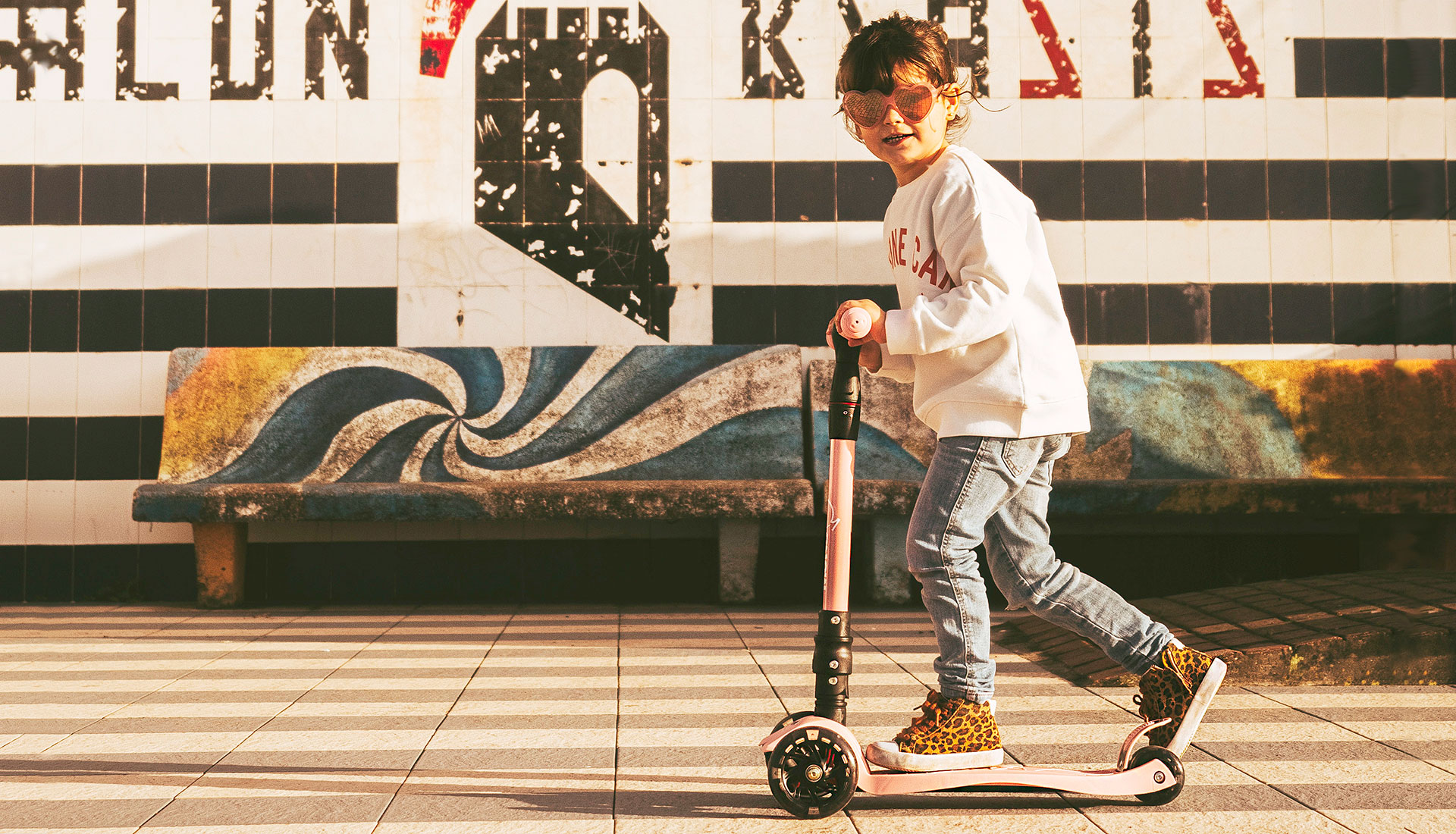 Patinete evolutivo 2 en 1 con asiento verde Mundo Petit amarillo